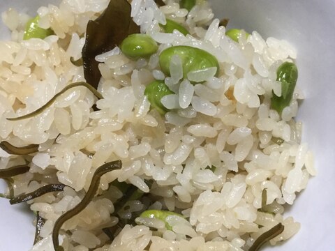 枝豆と塩昆布の炊き込みご飯 レシピ 作り方 By あぽちょふ 楽天レシピ 枝豆と塩昆布の炊き込みご飯 レシピ 作り方 By あぽちょふ 楽天レシピ